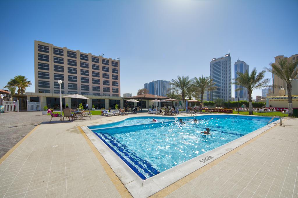 Ajman Beach Hotel Екстер'єр фото