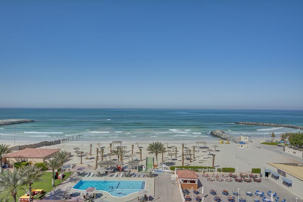 Ajman Beach Hotel Екстер'єр фото