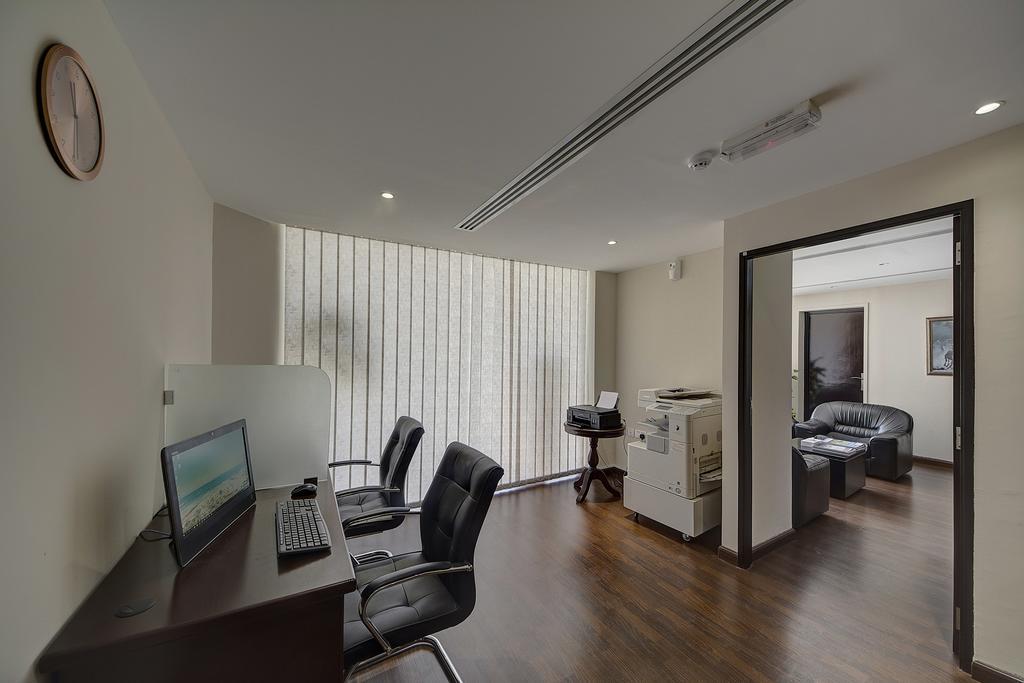 Ajman Beach Hotel Екстер'єр фото