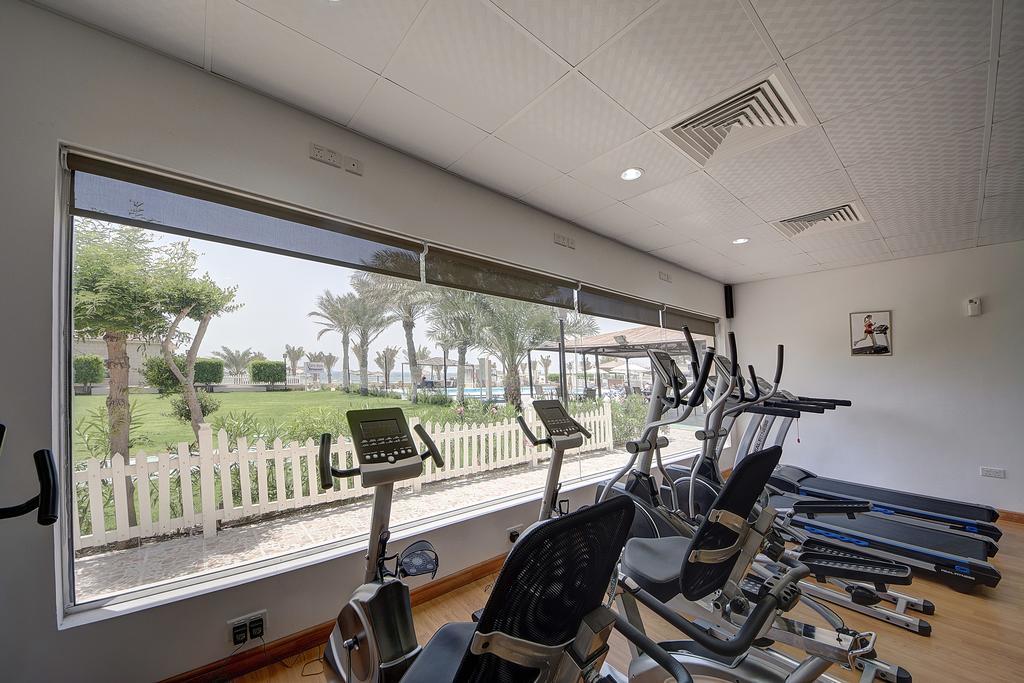 Ajman Beach Hotel Екстер'єр фото