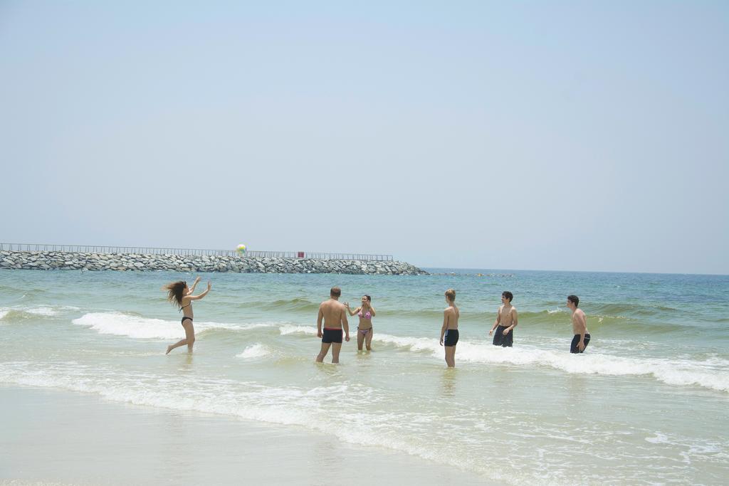 Ajman Beach Hotel Екстер'єр фото