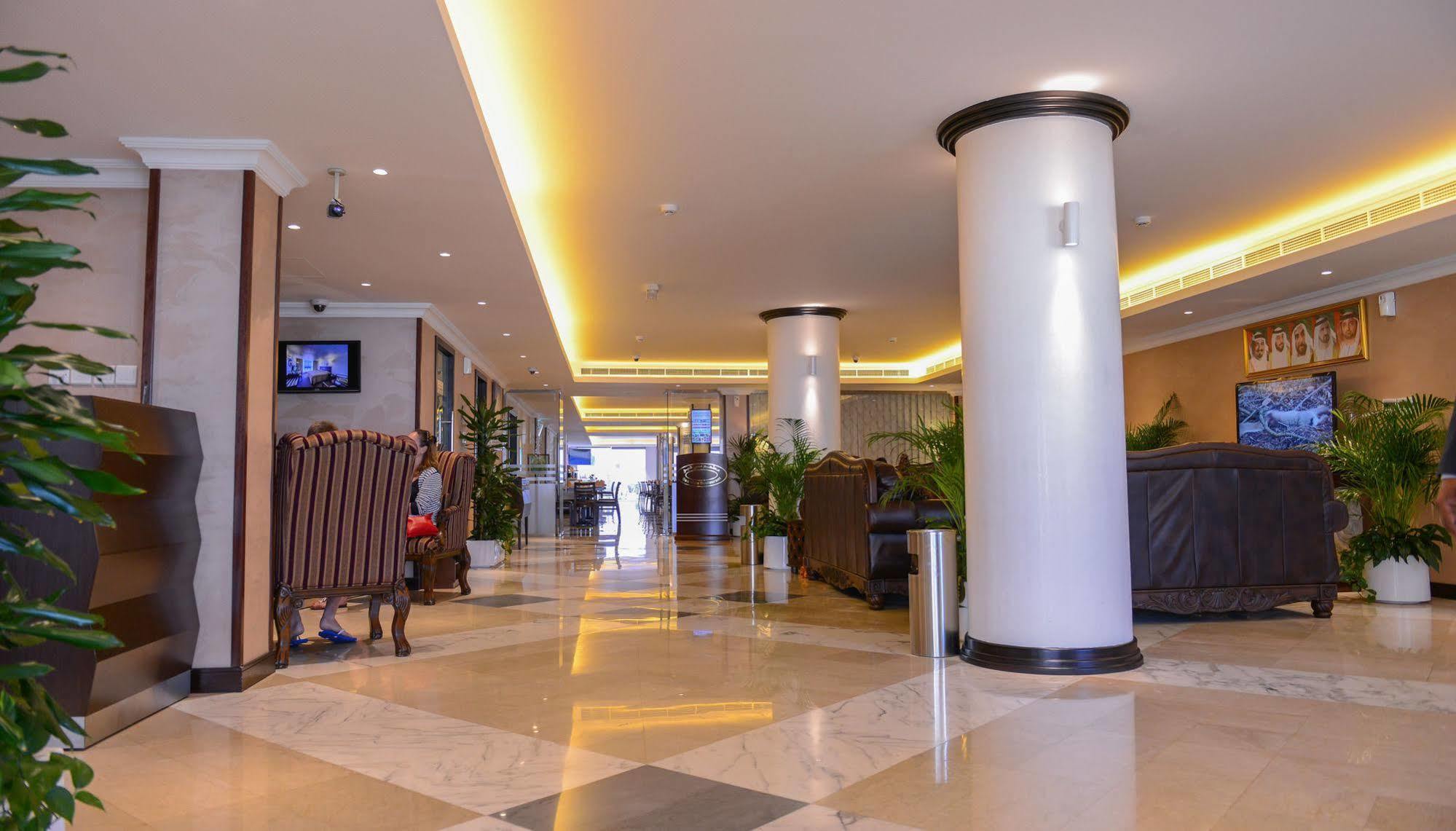 Ajman Beach Hotel Екстер'єр фото