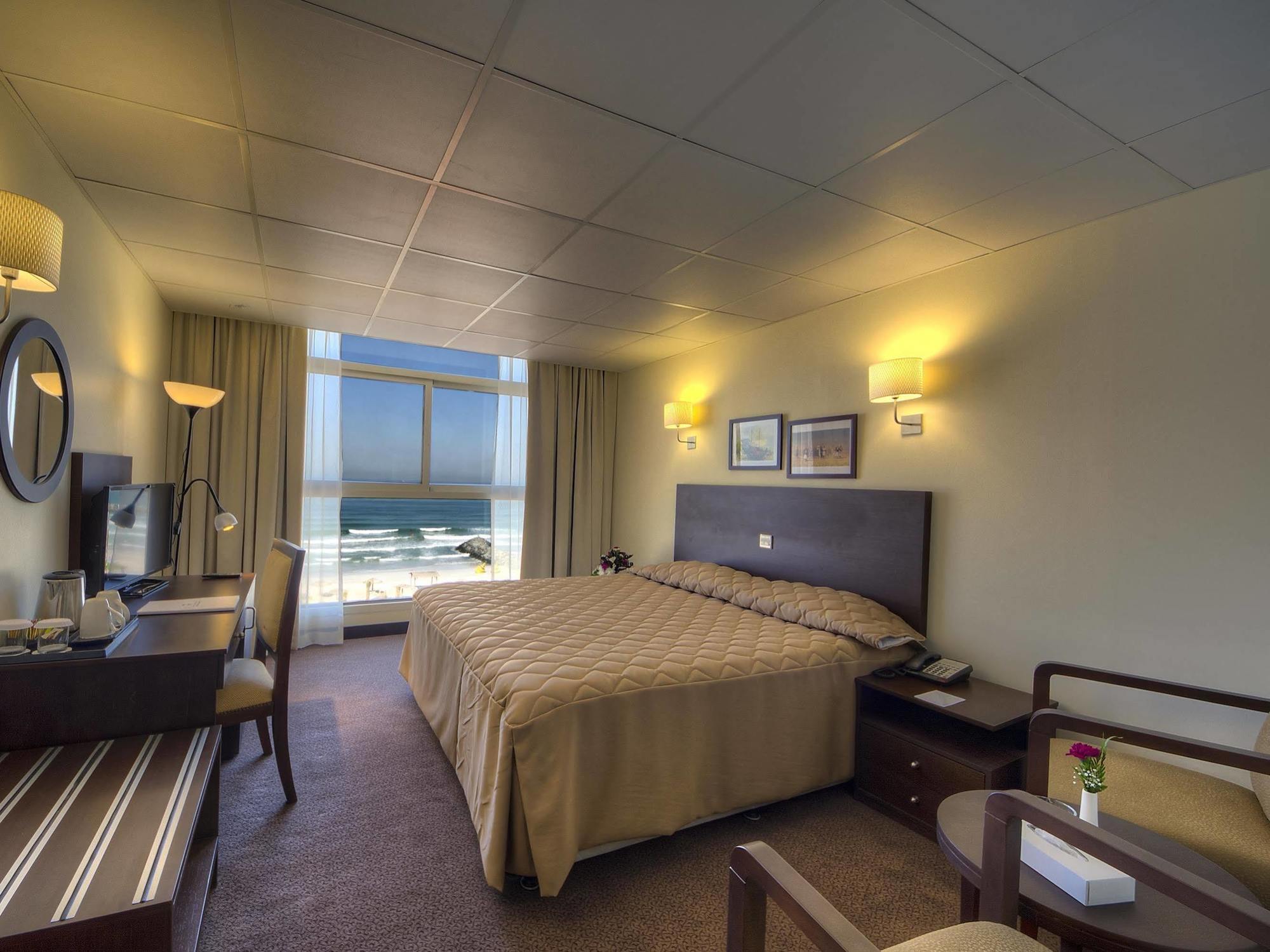 Ajman Beach Hotel Екстер'єр фото