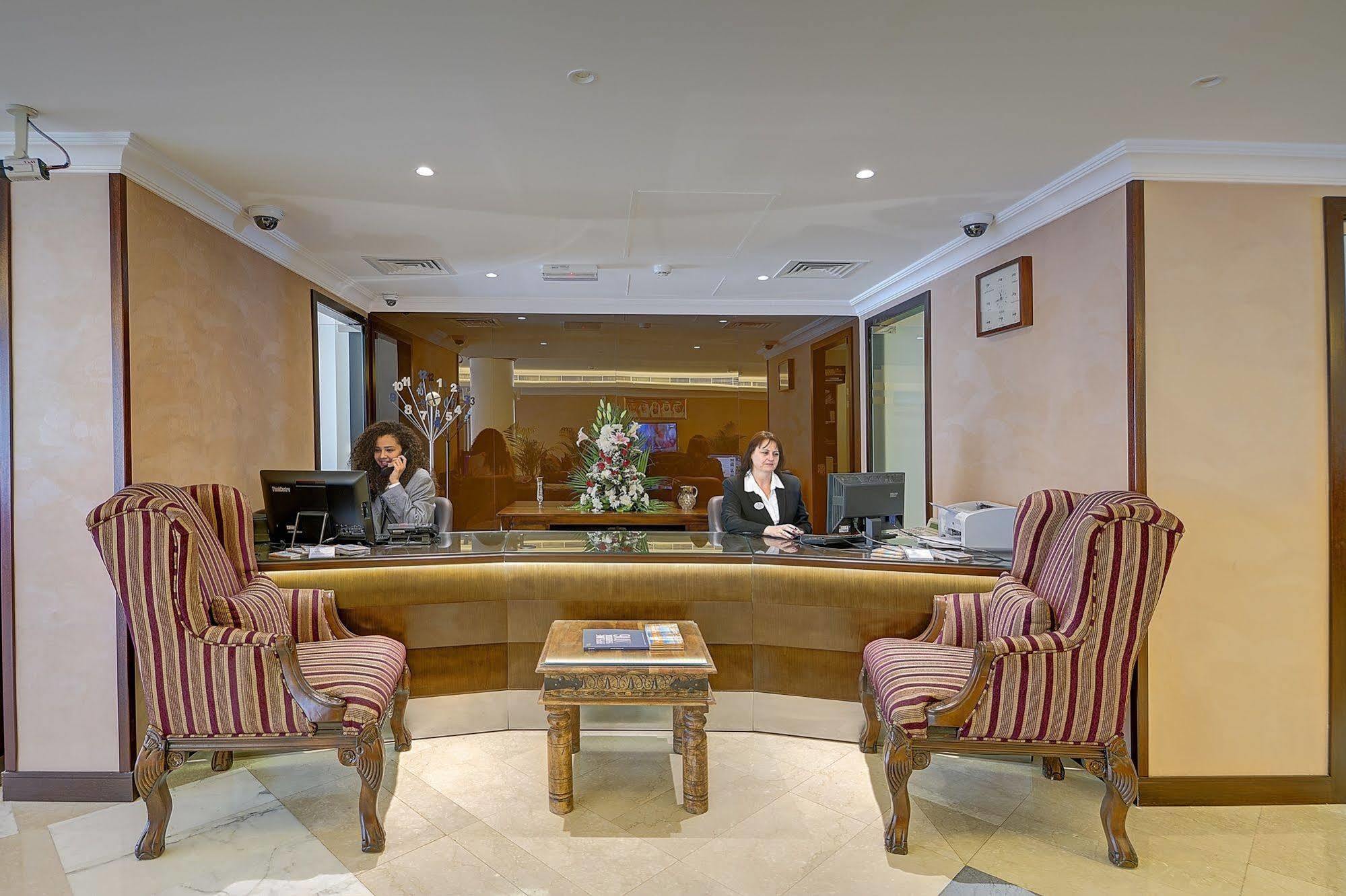 Ajman Beach Hotel Екстер'єр фото